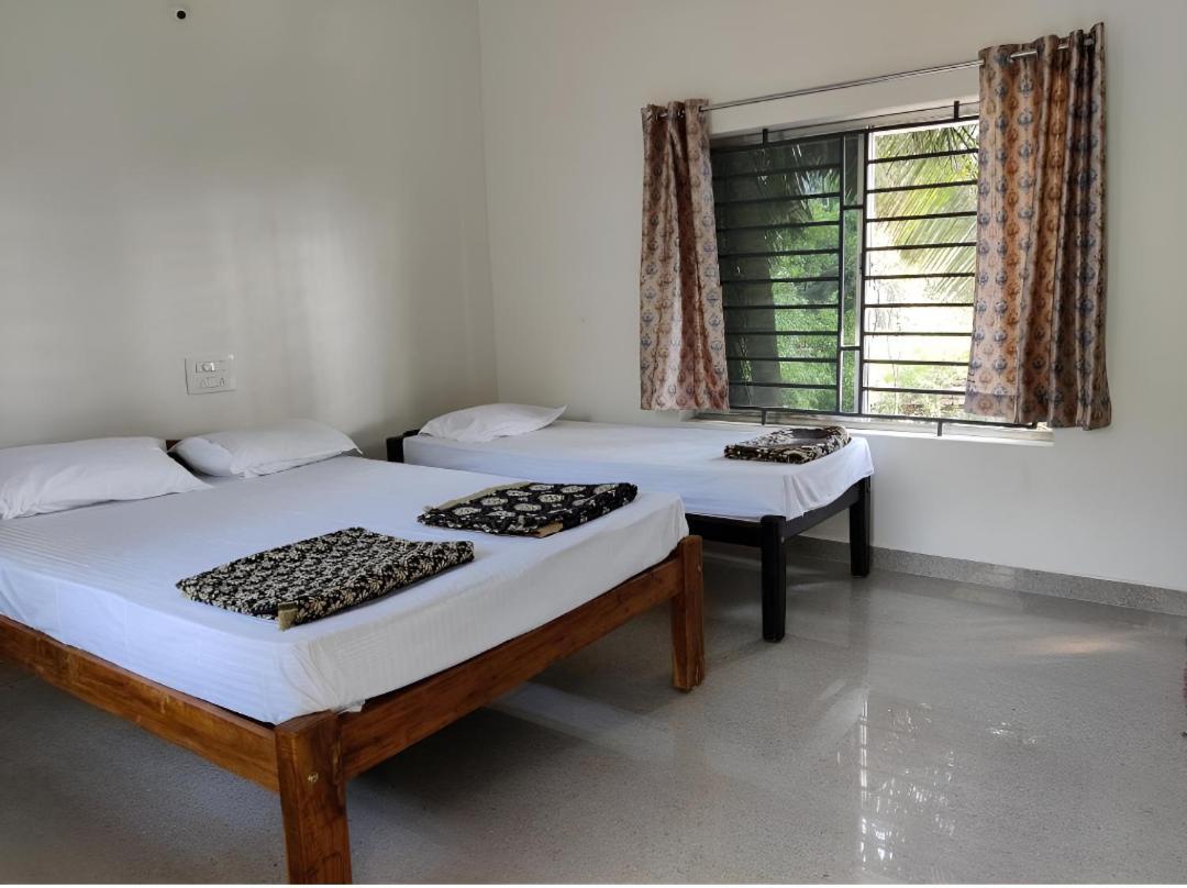 Surya Cafe And Stay Sea View Gokarna  Esterno foto